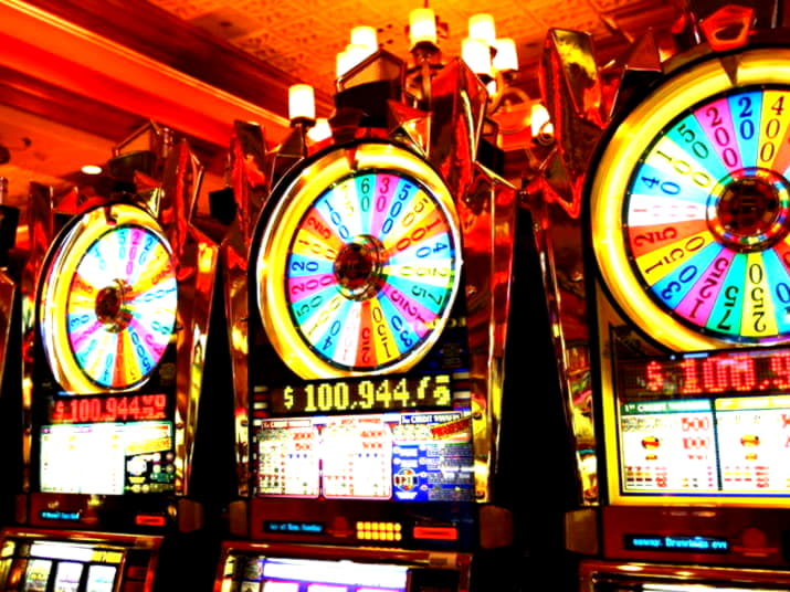 105 Nemokami sukimai „Trada Casino“.
